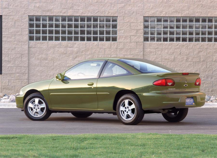  Chevrolet Cavalier Coupe 2000 года  (фото 5 из 19)